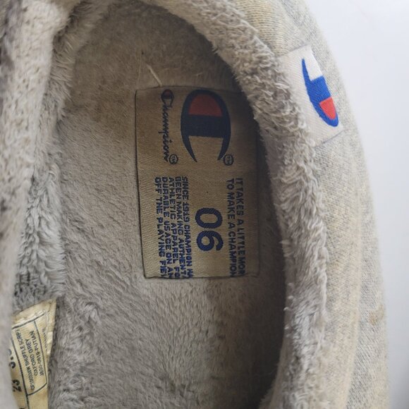 Champion Women's University Slippers Size 6 - Picture 2 of 8
